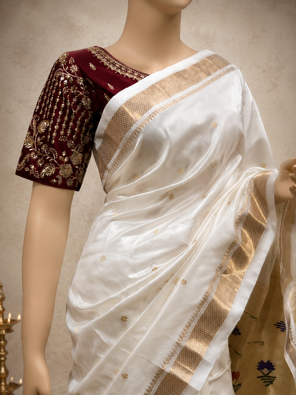 Traditional Paithani Border with Self Pallu and Non-Figurative Asawali Design